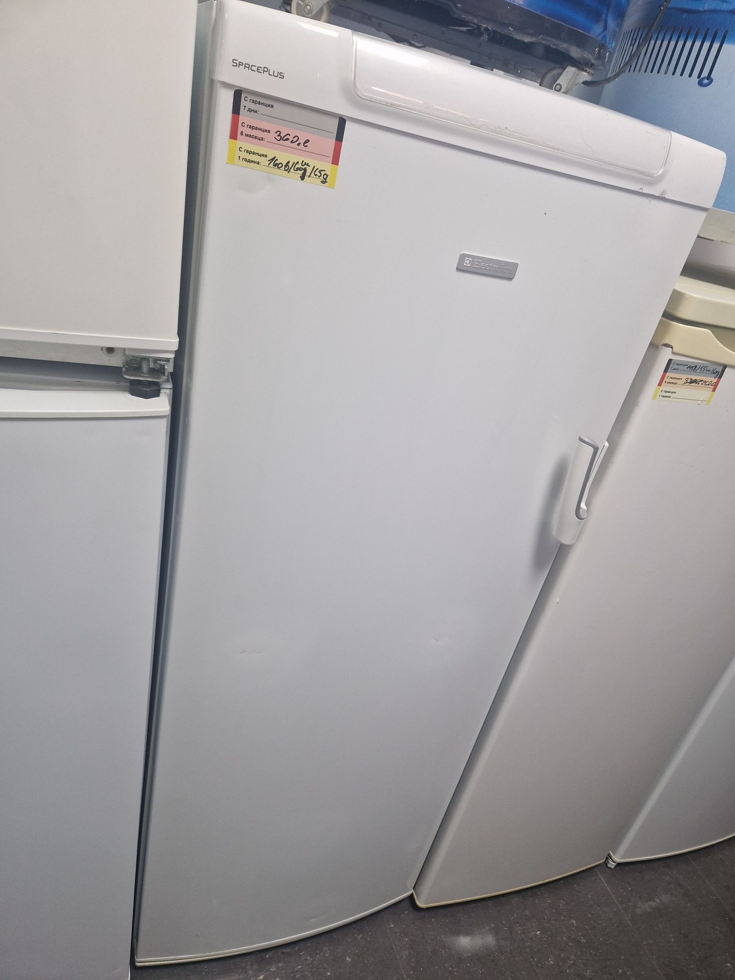 Хладилник охладител Electrolux A++ 240 литра