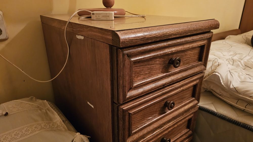 Гардероб, шкаф, закачалка, огледало