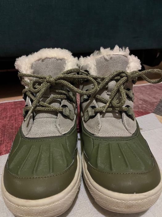 Зимни обувки NIKE- 23.5 см