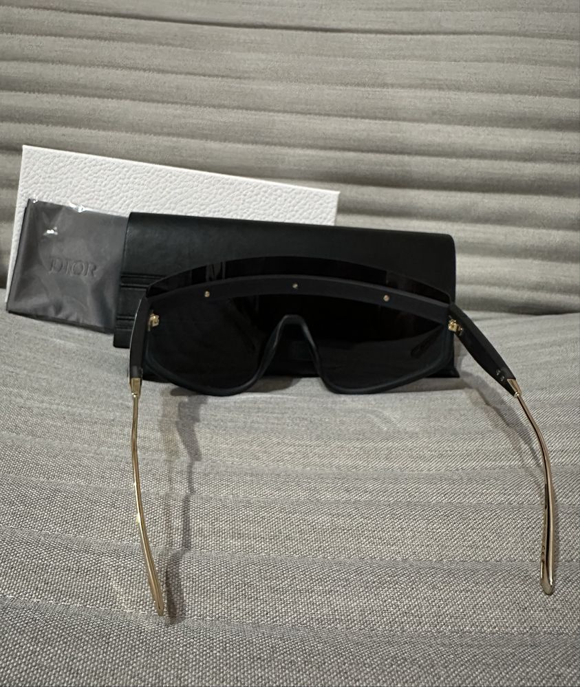 Слънчеви очила DIOR Mask