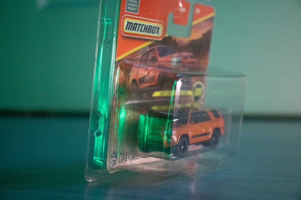 Masinuta Toyota 4Runner - Matchbox Super Chase