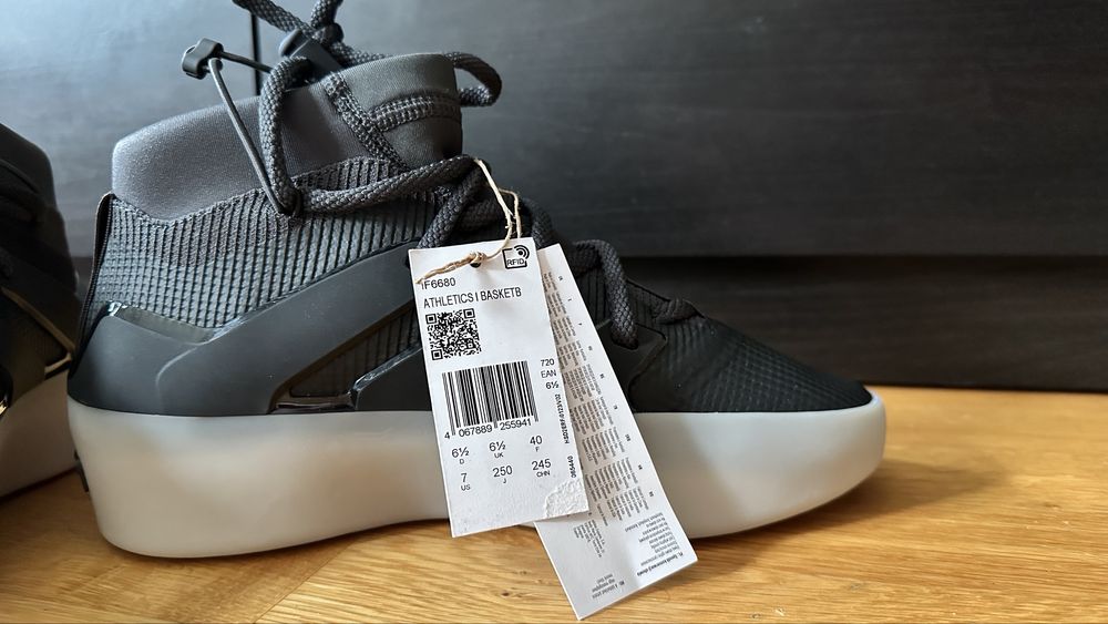 Adidas Fear Of God 1 Basketball originali noi ( marime 40 )