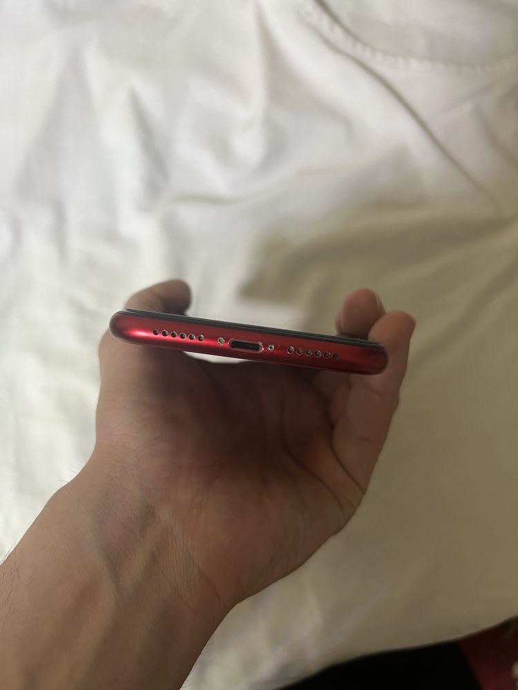 Iphone Xr 128 Red emkost 76%