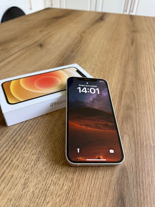 iPhone 12 Като нов