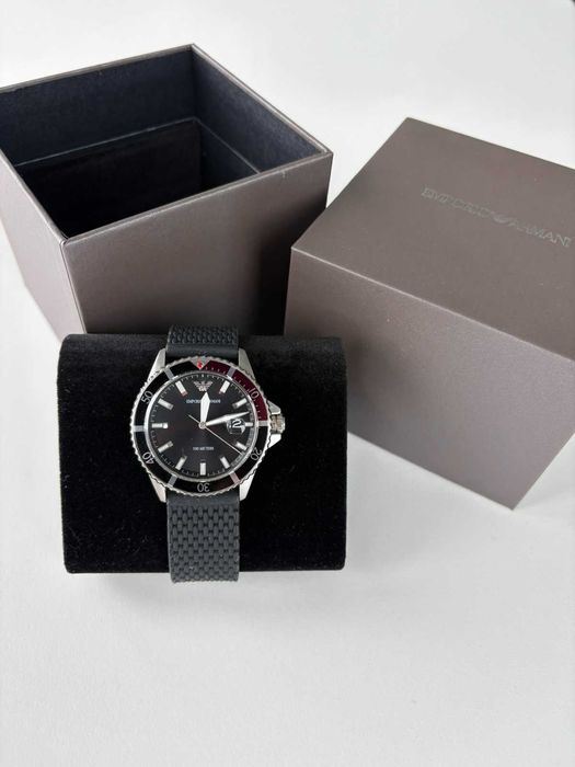 Запазен мъжки часовник Emporio Armani Diver AR11341