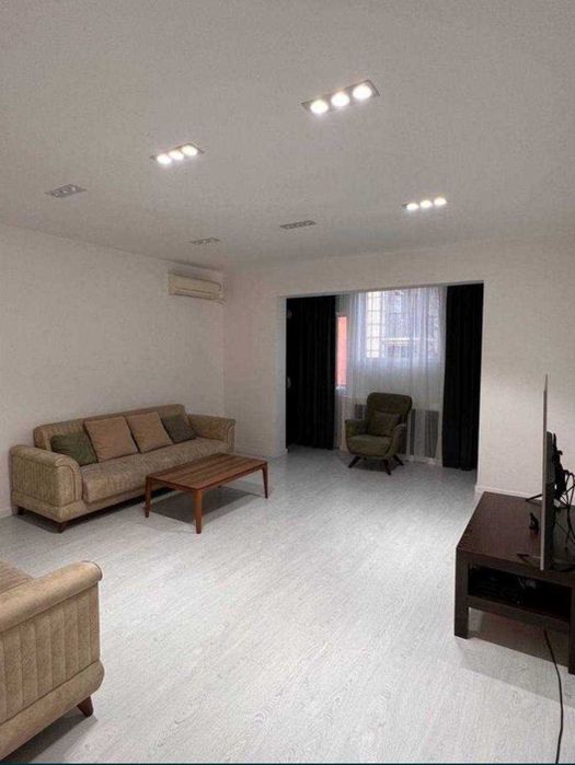 3-комн. квартира, евро, 75 м², мебель, арендатор 800$, Мирабад`