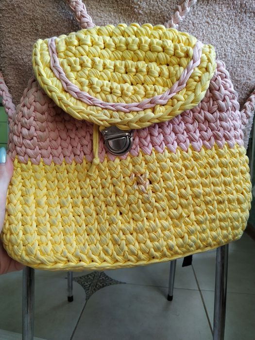 Детский рюкзак из пряжи