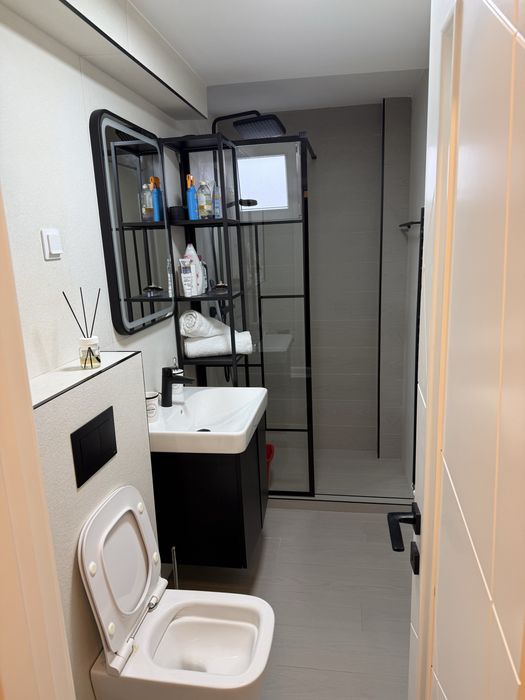 Inchiriez studio central Pitesti 100 m de primaria Pitesti