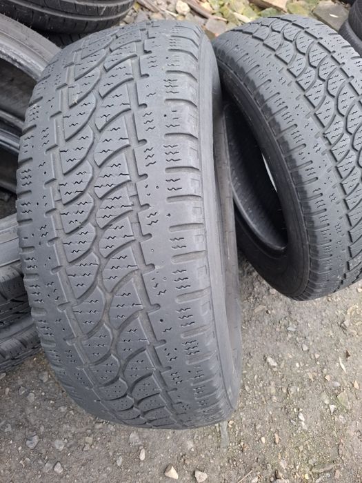 Vand 2 anvelope 235 65 16 C serbing de iarna bune dot 2022