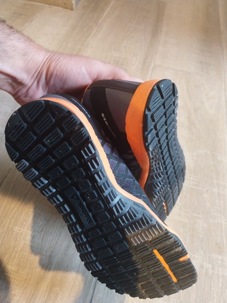 Adidasi Reebok treking marime 38