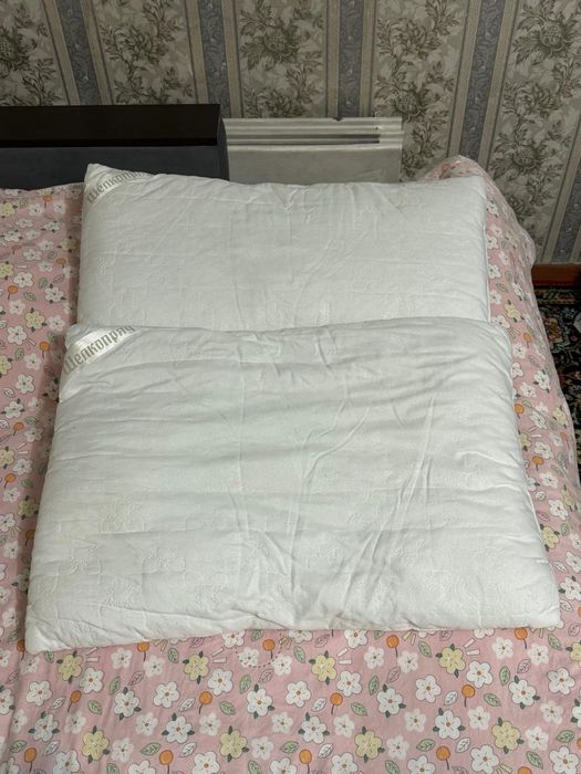 Продаю две турецкие подушки
