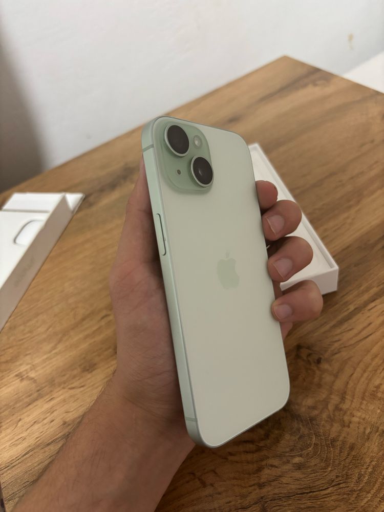 Iphone 15 {91%} зеленый цвет