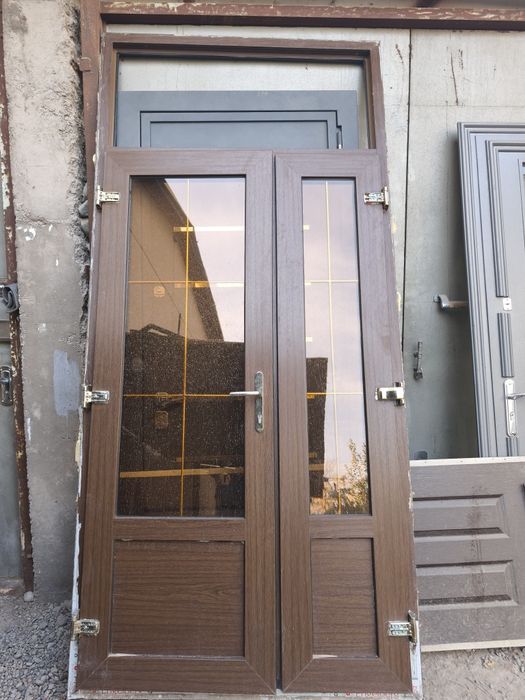 Пластиковая  дверь  Engelberg