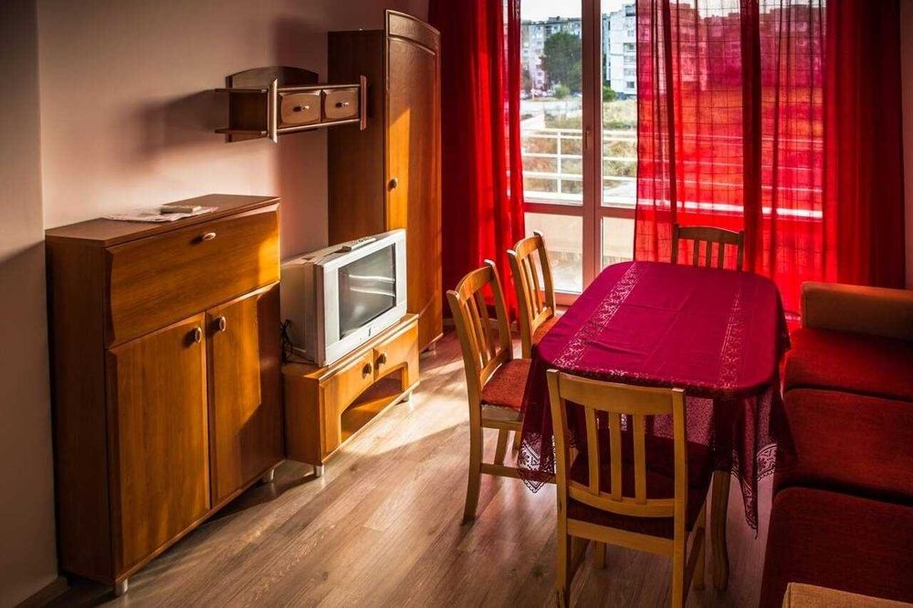 Дава се под наем Двустаен апартамент в Бургас, Меден рудник - зона А - 50 кв.м за 250 € - Снимка #1