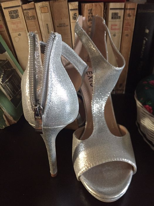 Sandale argintii noi nr 37