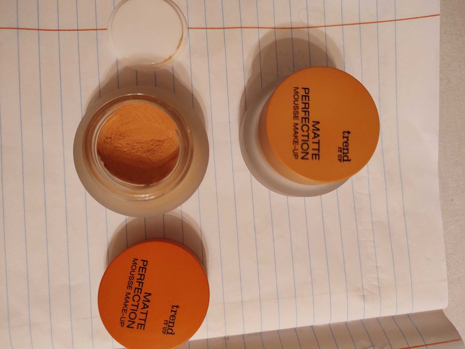 Два броя Фон дьо тен Trend it up