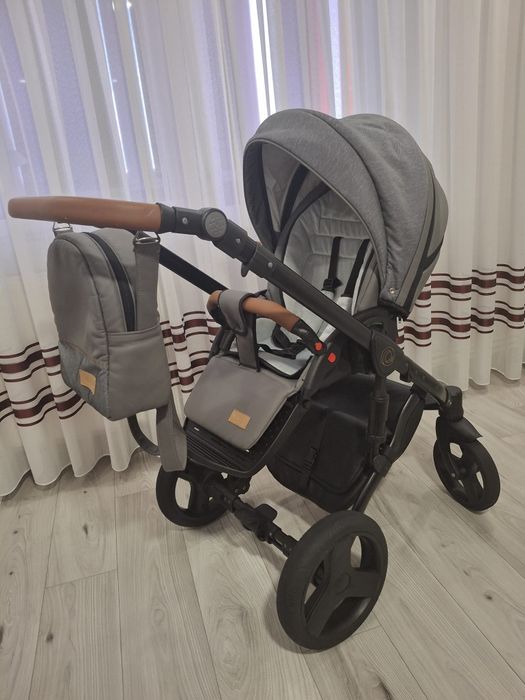 Vând cărucior Krausman 3 în 1 Nexxo Grey