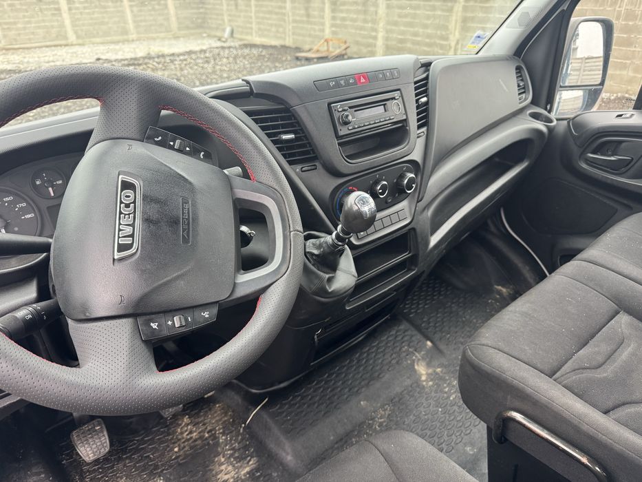 Iveco basculabil pe 3 parti