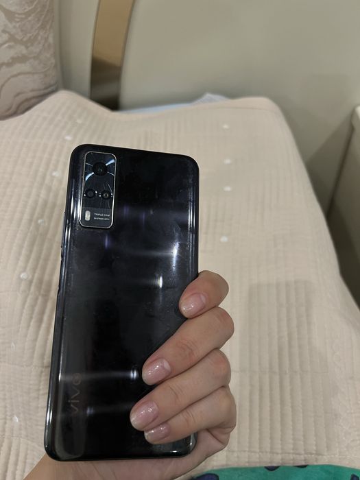 Продам vivo y 31 срочно