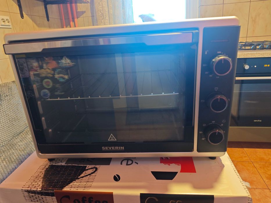 Cuptor electric cu aier cald