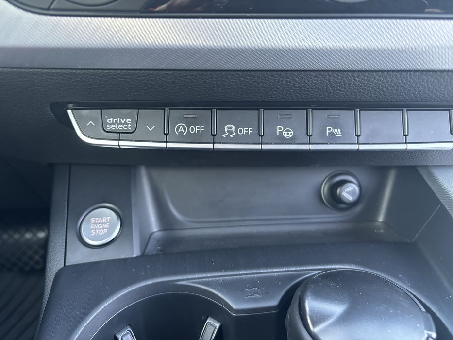 Audi A4 stronic 150cp virtual cockpit