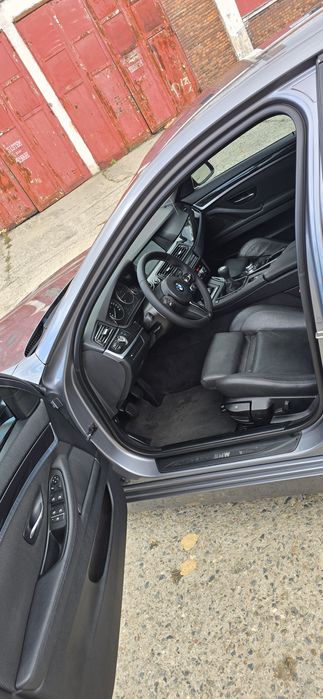 Bmw f10 520d 245000km bixenon 2chei carte service tuv2027