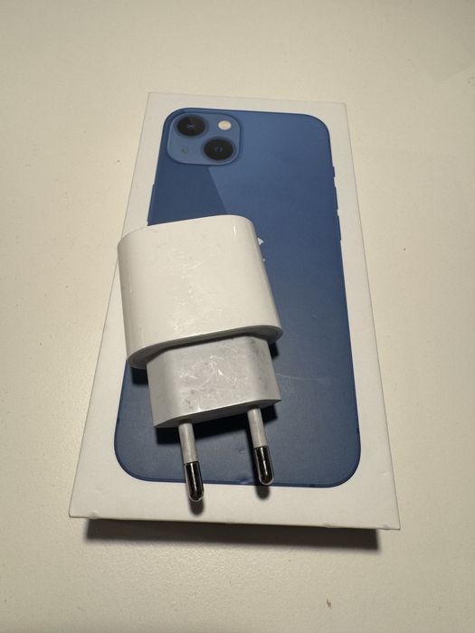 iPhone 13 128 GB & Apple silicon case