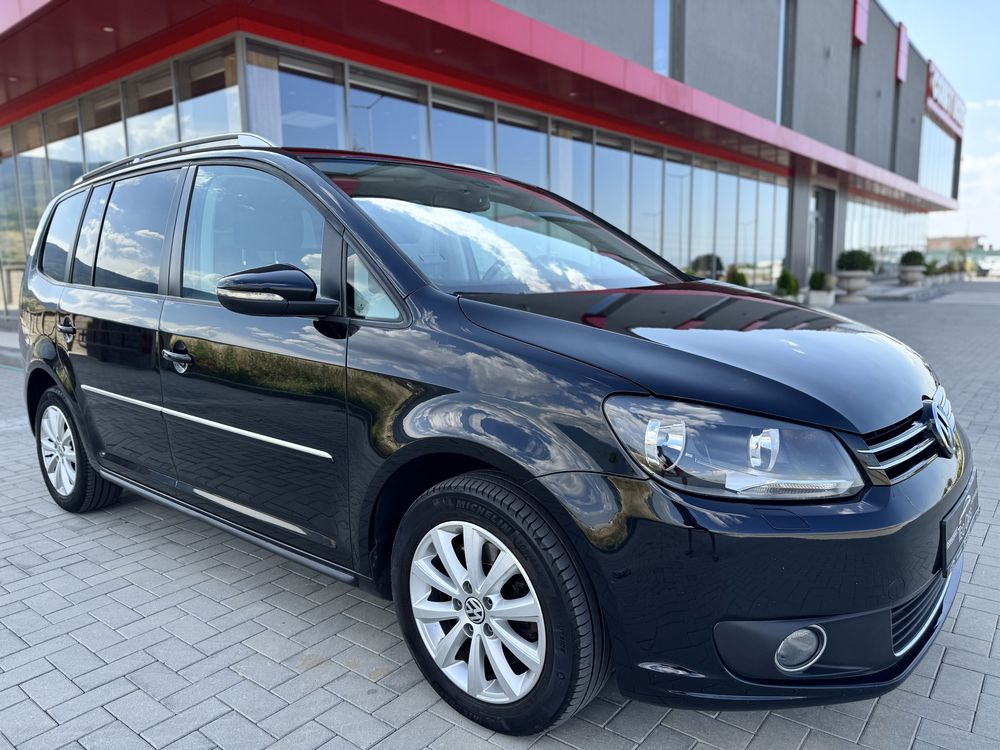 VW Touran 2.0 TDI 140к.с 6+1 / HIGHLINE / DSG / NAVI