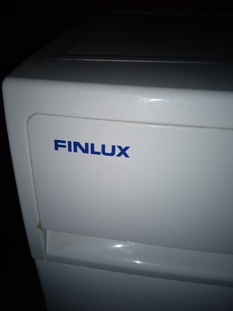 Продавам автоматична пералня finlux fx5 615w