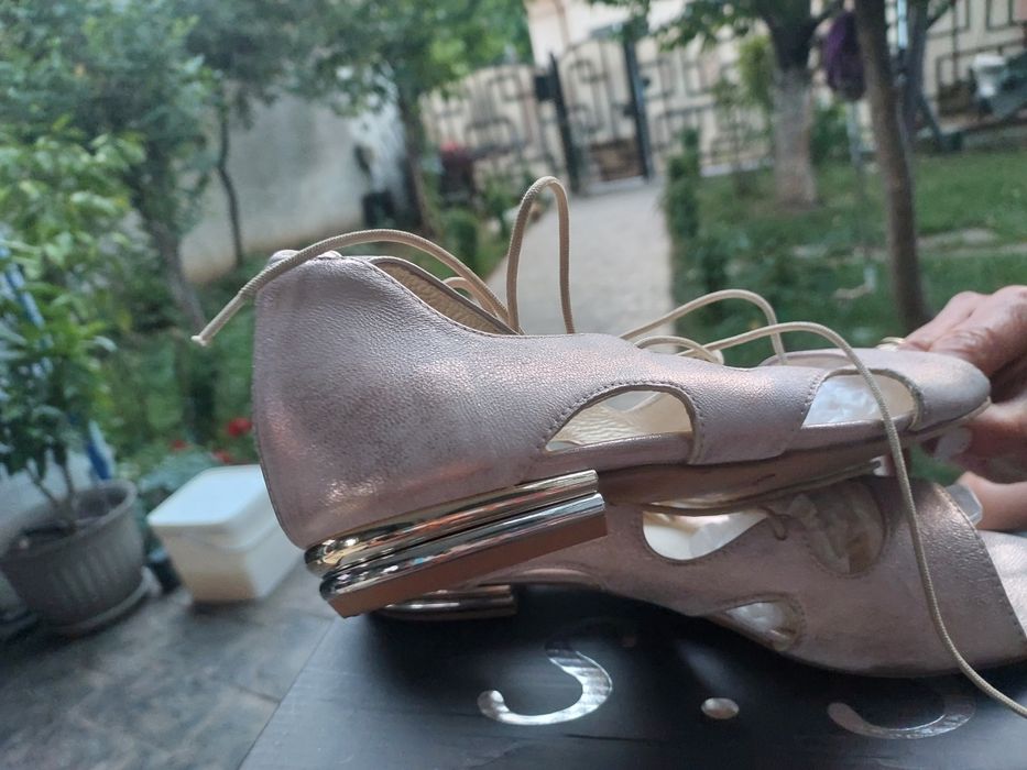 Sandale din piele naturalà