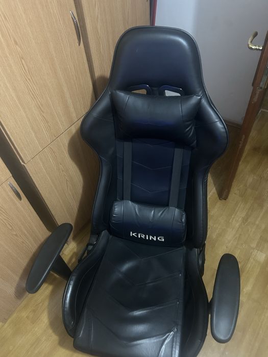 Vand pc gaming performant cititi toata descrierea