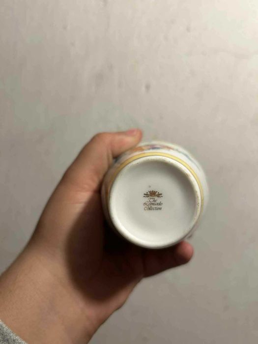 Елегантна винтидж порцеланова ваза  от "The Leonardo Collection"