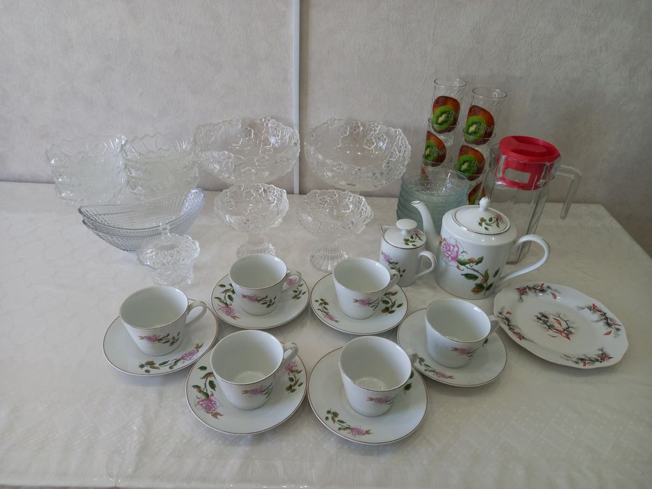 Усталмайтын ыдыс-аяктар.Бари бутин сынык емес. Карасаныздар болады