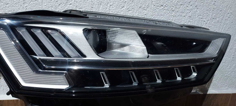 far audi a8 S8 dreapta LED Matrix model 2018-2020