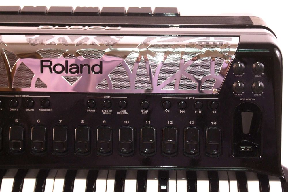 Acordeon ROLAND FR8x cu toate accesoriile, ABSOLUT NOU