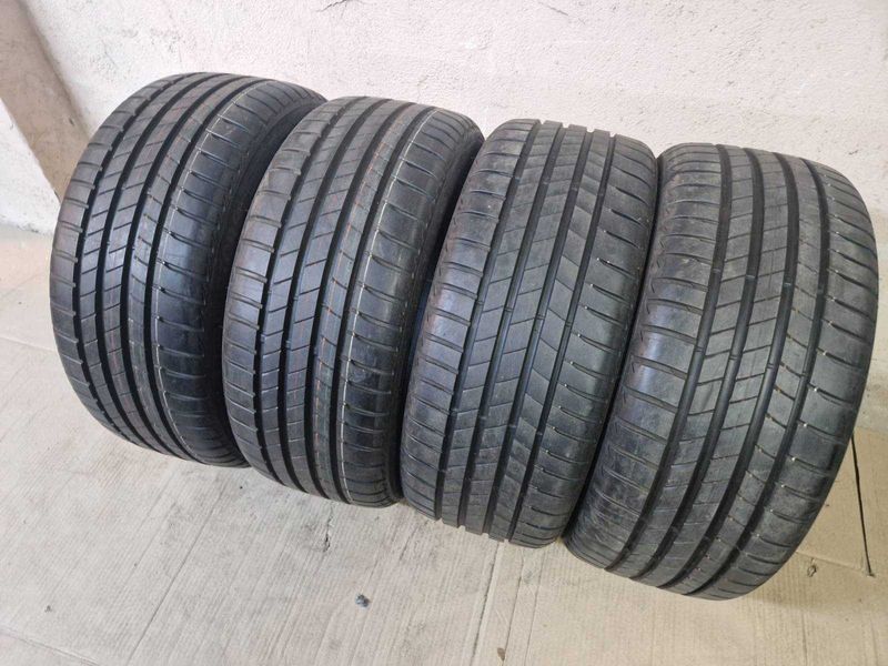 3 Bridgestone R17 215/45/ 
демо летни гуми
DOT0322