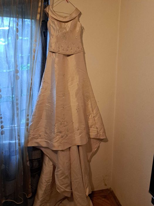 Rochie de mireasa in stare perfecta completa cu