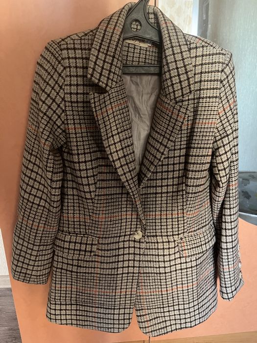 Продам женский пиджак