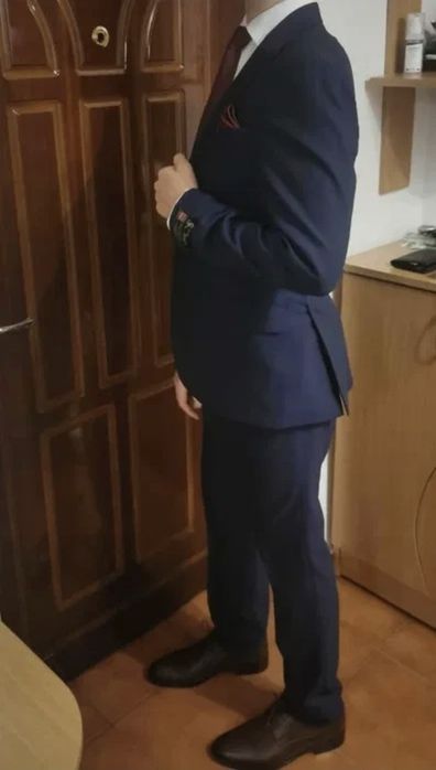 Costum bleumarin, mărimea 46, 3 piese