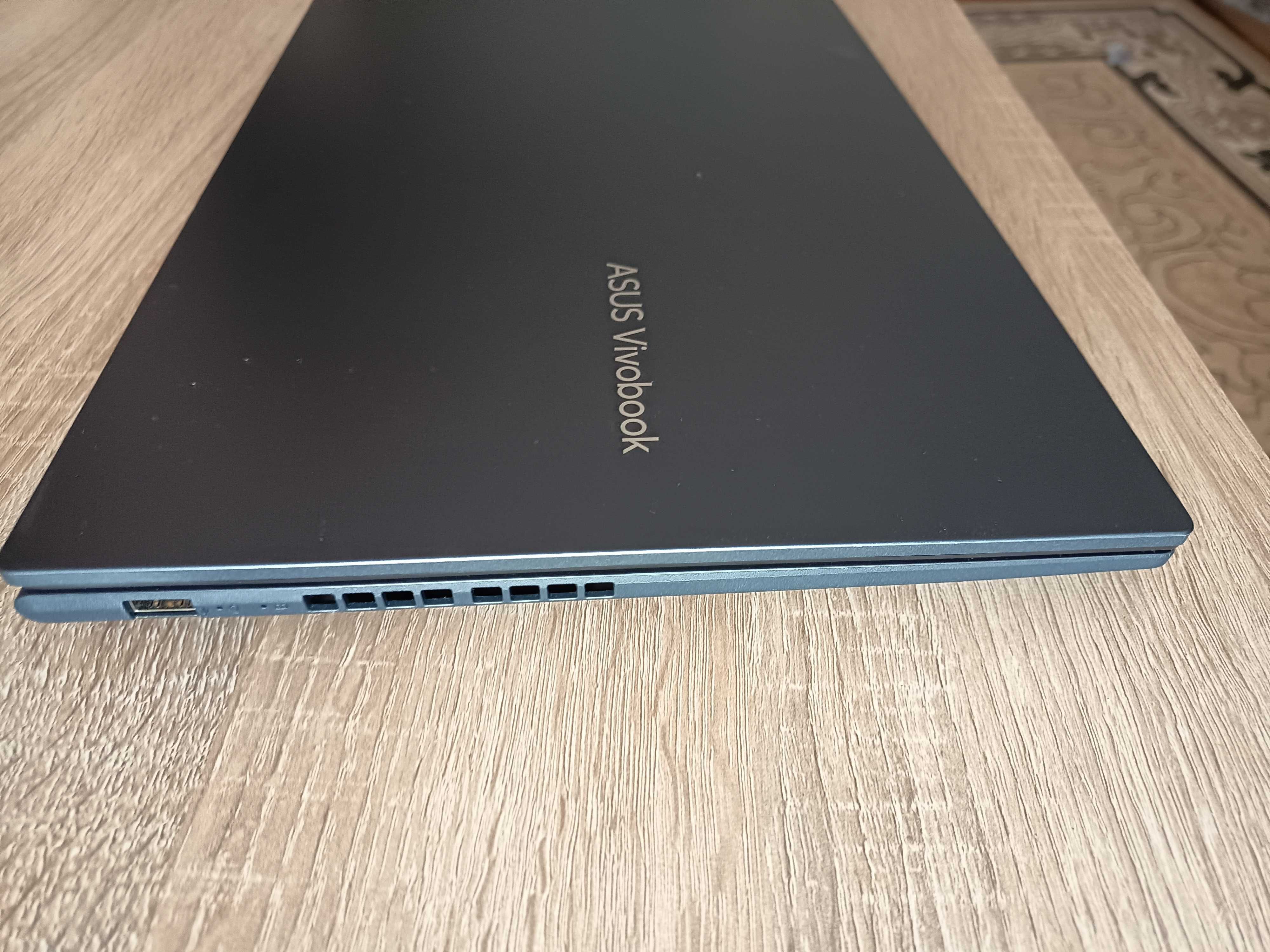 ASUS Vivobook 15 X1502ZA лаптоп в гаранция