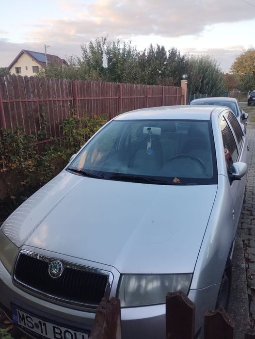 Vand masina SKODA FABIA, an fabricatie 2001, in stare buna