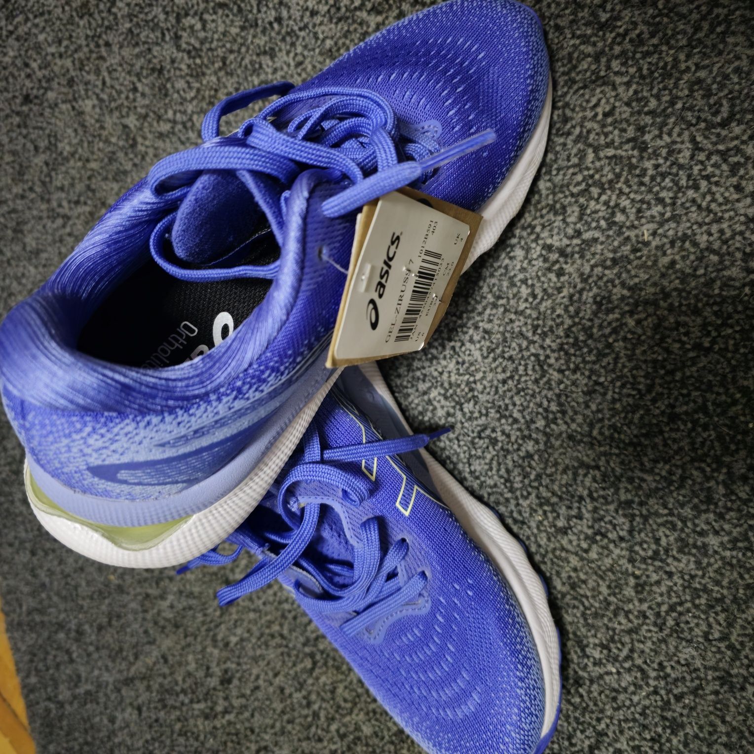 Adidasi Asics noi