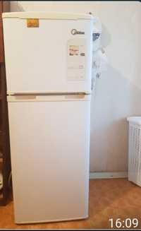 Холодильник б/у в рабочем состояние