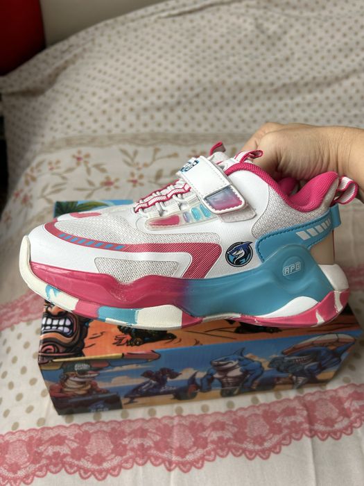 Apj маратонки / Анди студио