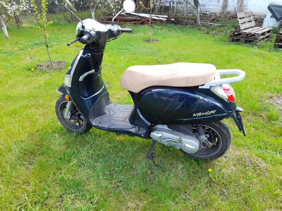 Продавам скутер Benelli Memory