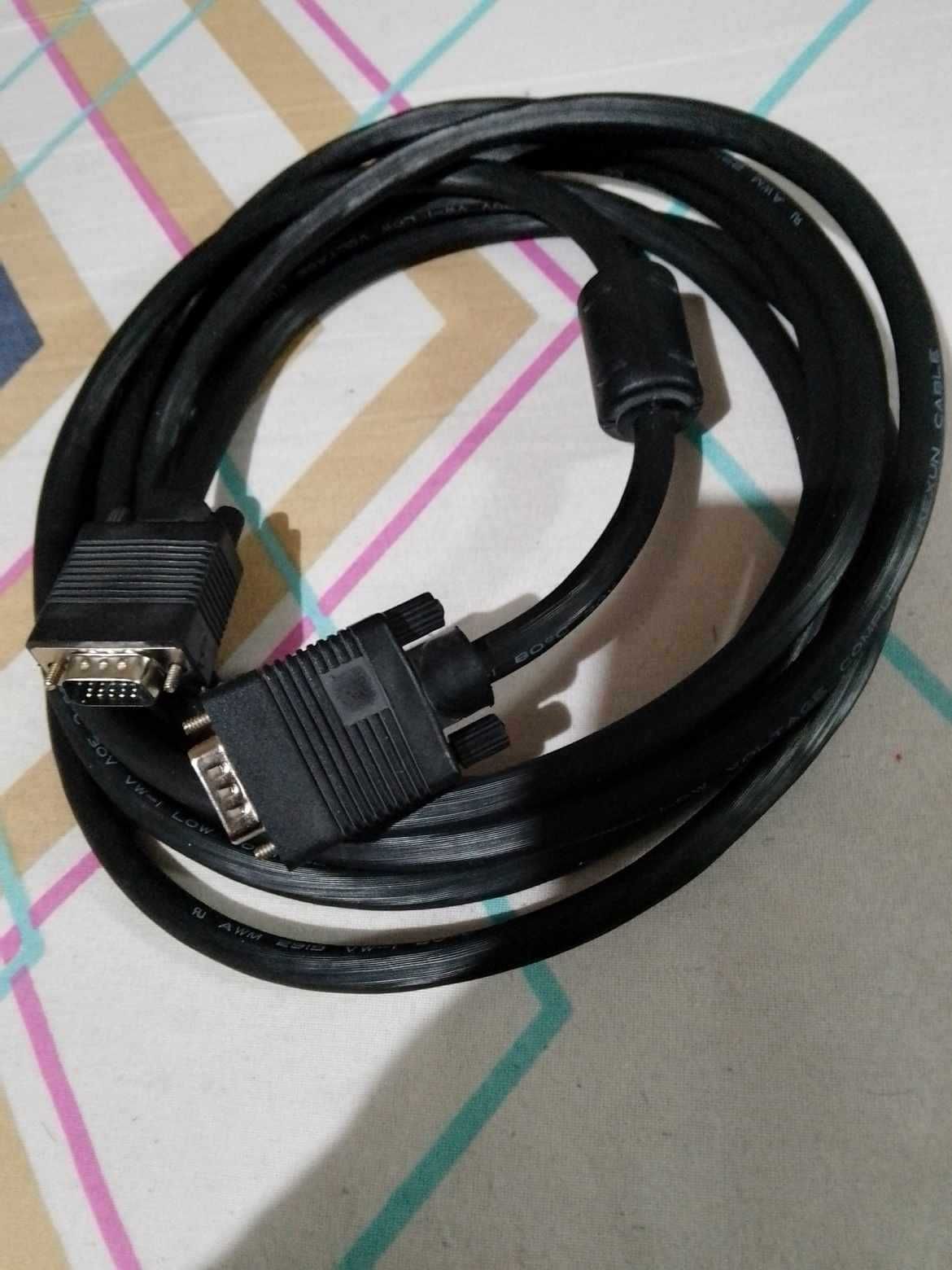 Компютърен кабел VGA