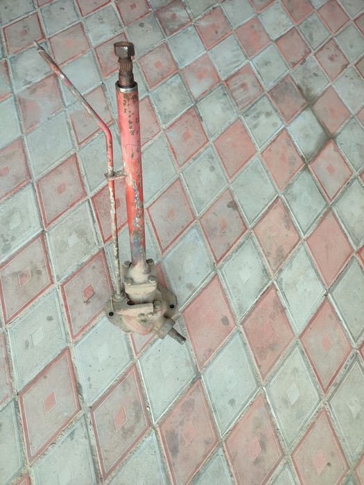 Vând piese tractor u650