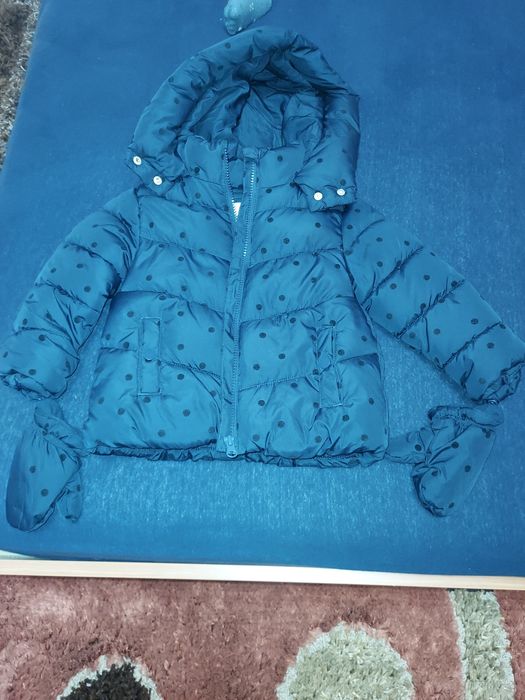 Geaca ,mărimea  98 in stare foarte bună