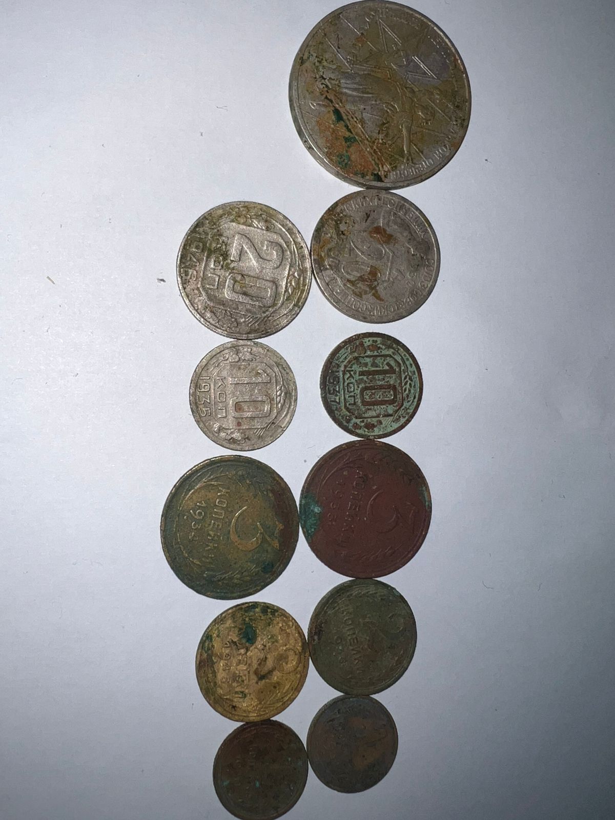 Продам разные монеты