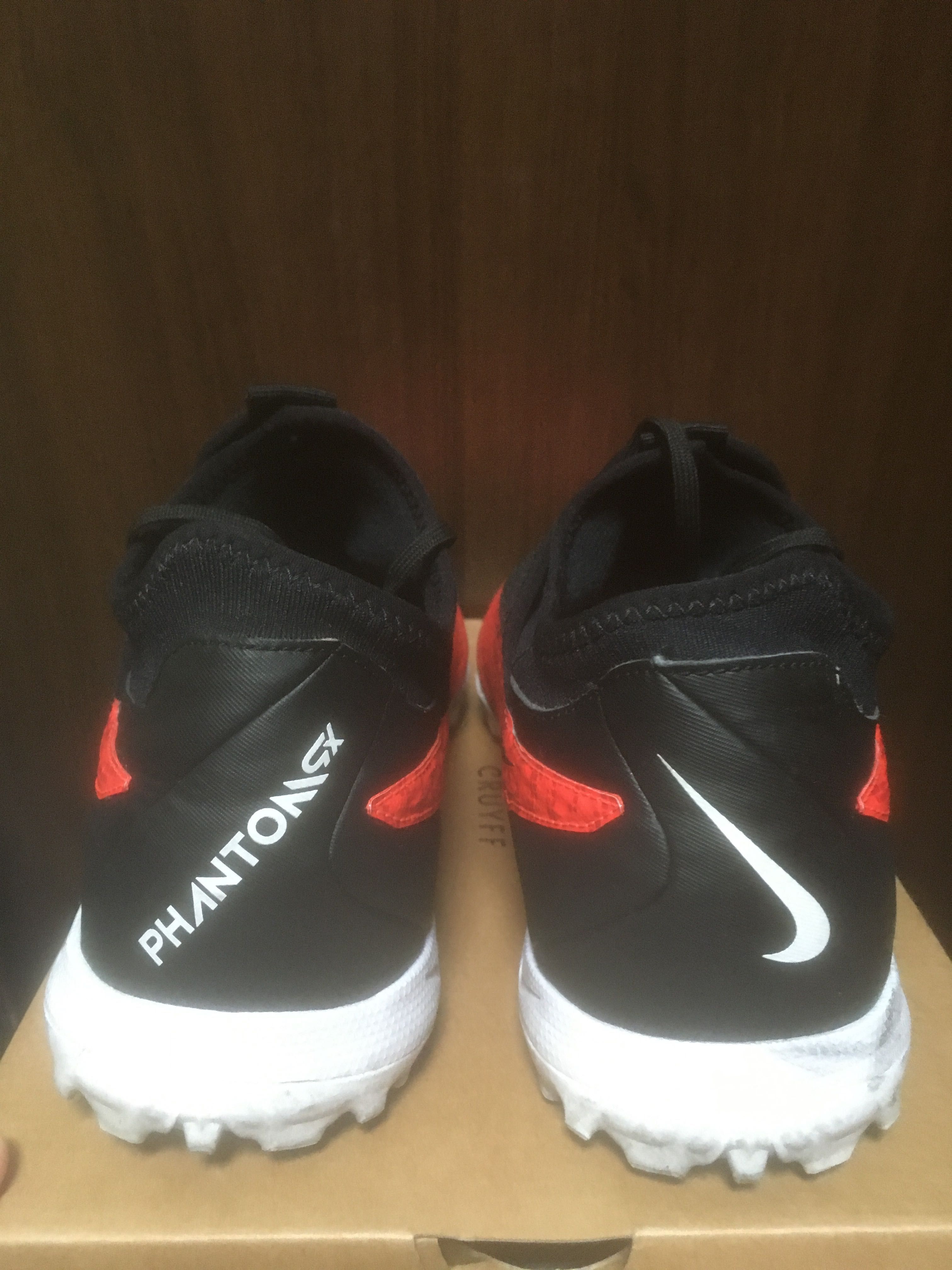 Nike phantom 42.5